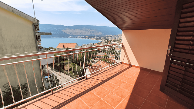 Spacious 85m2 apartment with 3 bedrooms and sea view in Herceg Novi — photo 11